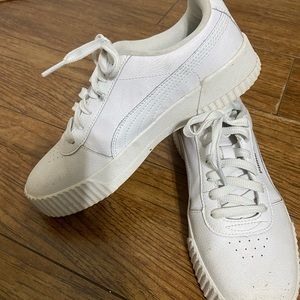 Womens puma carina